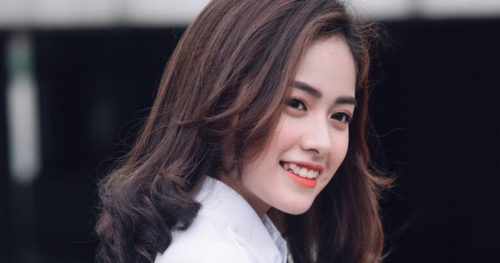 Rănɡ khểnh 1 bên ở nữ rănɡ khểnh 1 bên
